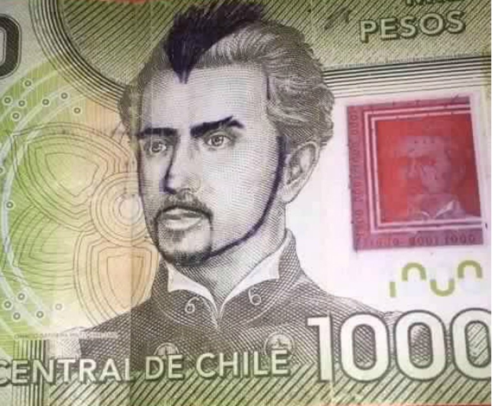 Arturo Vidal's face has appeared on his nation's currency. Goal