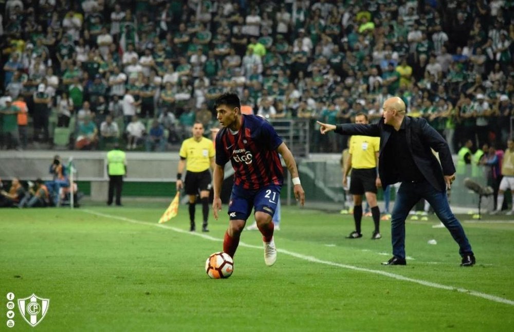 Arzamendia dejó claro que quiere jugar con Paraguay. Twitter/CCP1912Oficial