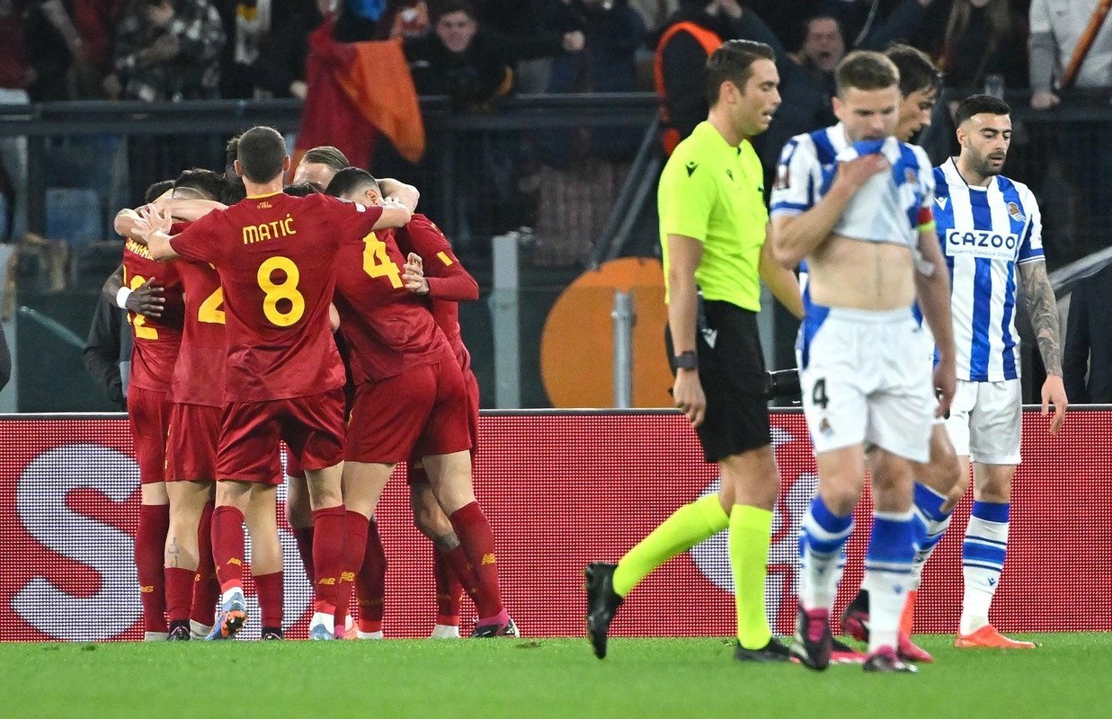 Roma beat Real Sociedad comfortably in Europa League