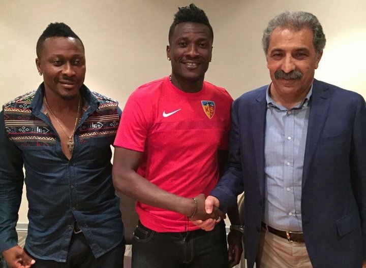 Asamoah Gyan se marcha al Kayserispor