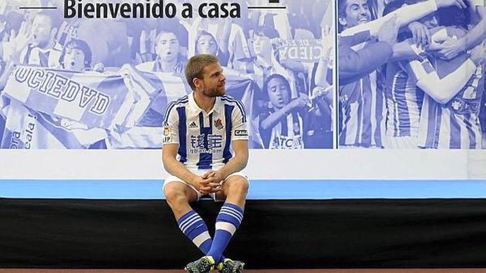 Asier Illarramendi, durante su presentación en Anoeta. Twitter