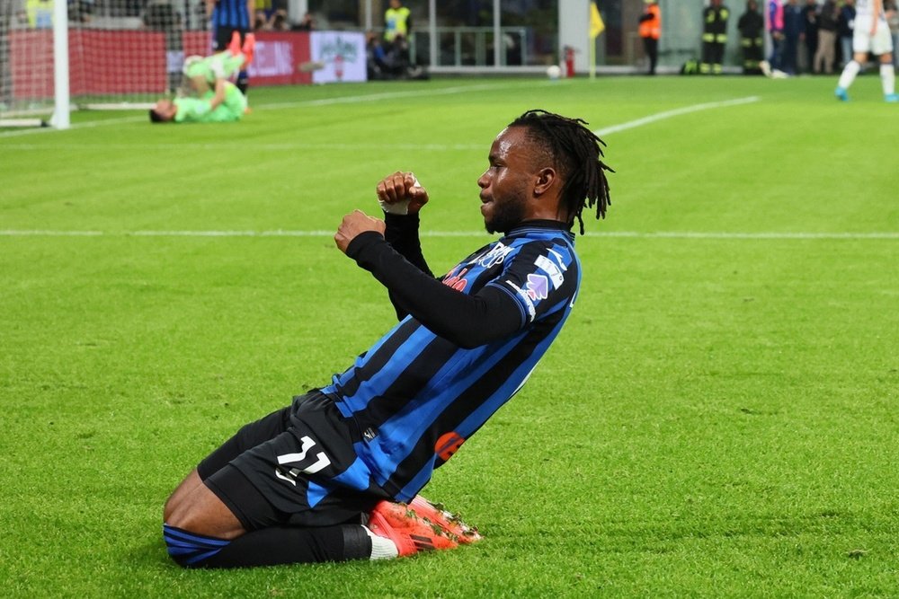 Atalanta will face their UCL clash against Barca without Lookman. AFP