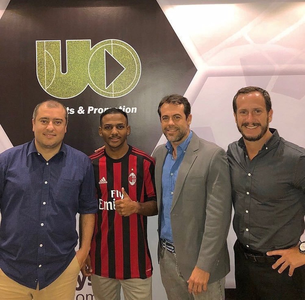 Nathan Bernardes Soares abandona el Milan. Twitter