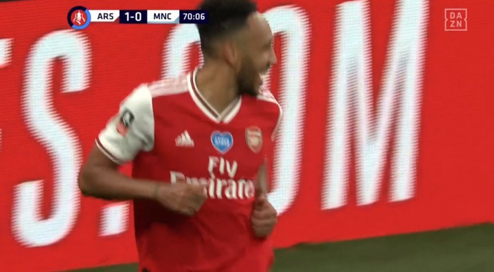 Aubameyang made it 2-0. Screenshot/DAZN