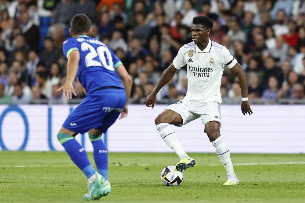 Tchouameni (R) is being targeted by several European clubs. EFE