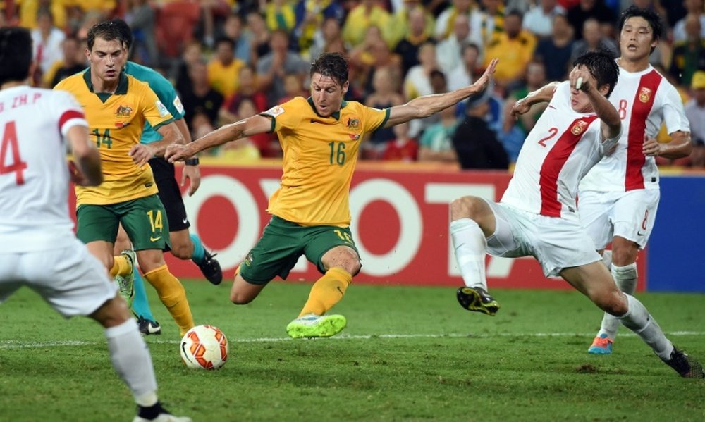 Australia Nathan Burns (C), seen in action during an AFC Asian Cup match against China, in Brisbane, in January 2015