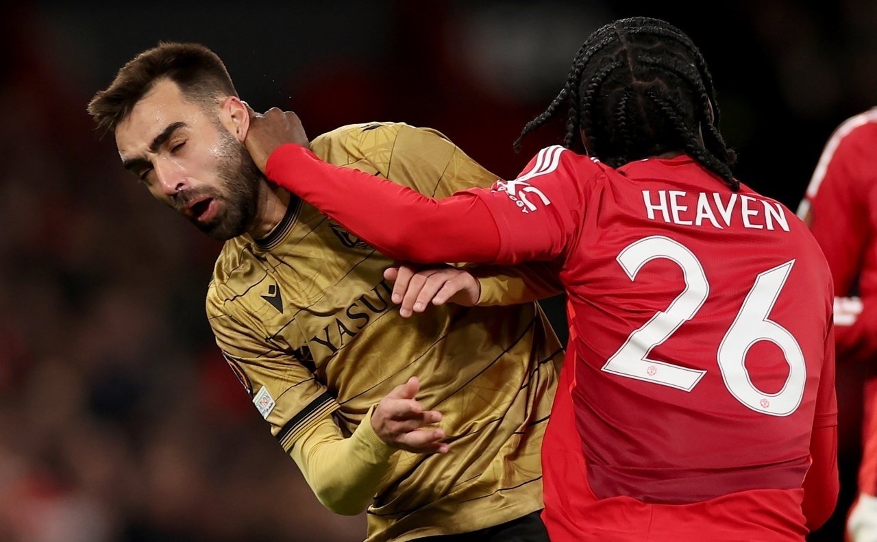 Man United's Heaven faces injury uncertainty after horrific tackle