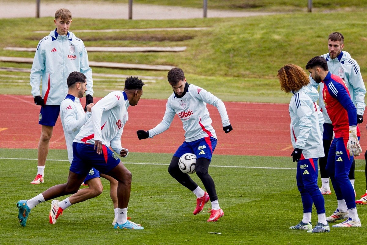 Torres misses Spain's final session ahead of Netherlands clash