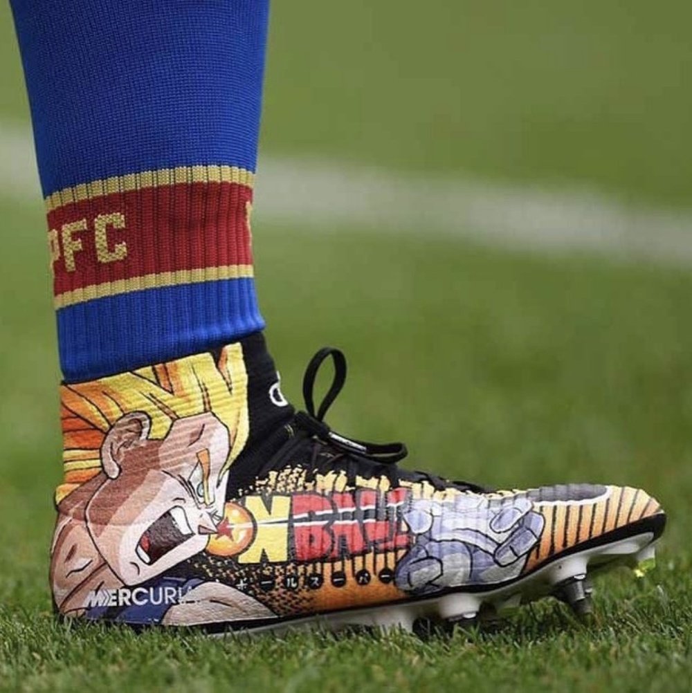Sako's boots have quickly gone viral. Twitter/SPORF