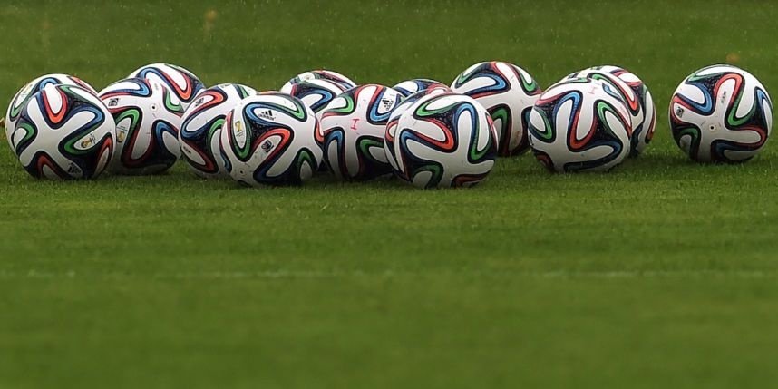 El fútbol vuelve a aparecer para olvidar una tragedia. AFP