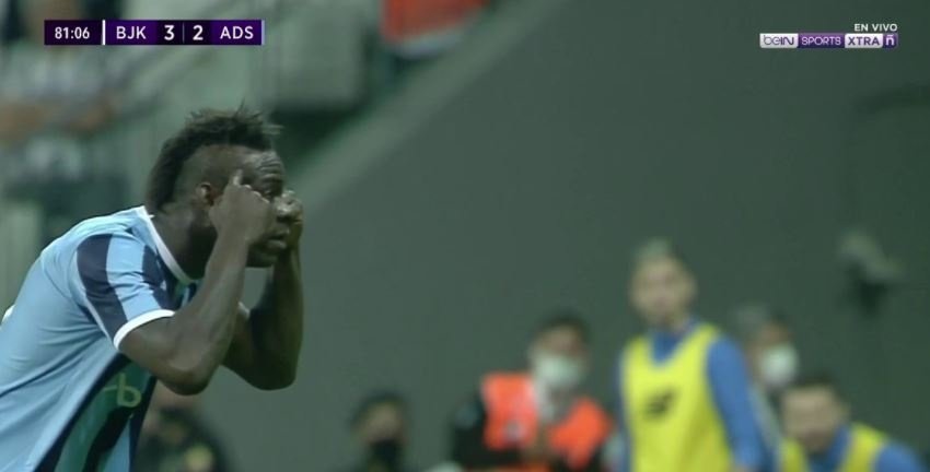 Balotelli y el karma: golazo contra el entrenador que le llamó descerebrado