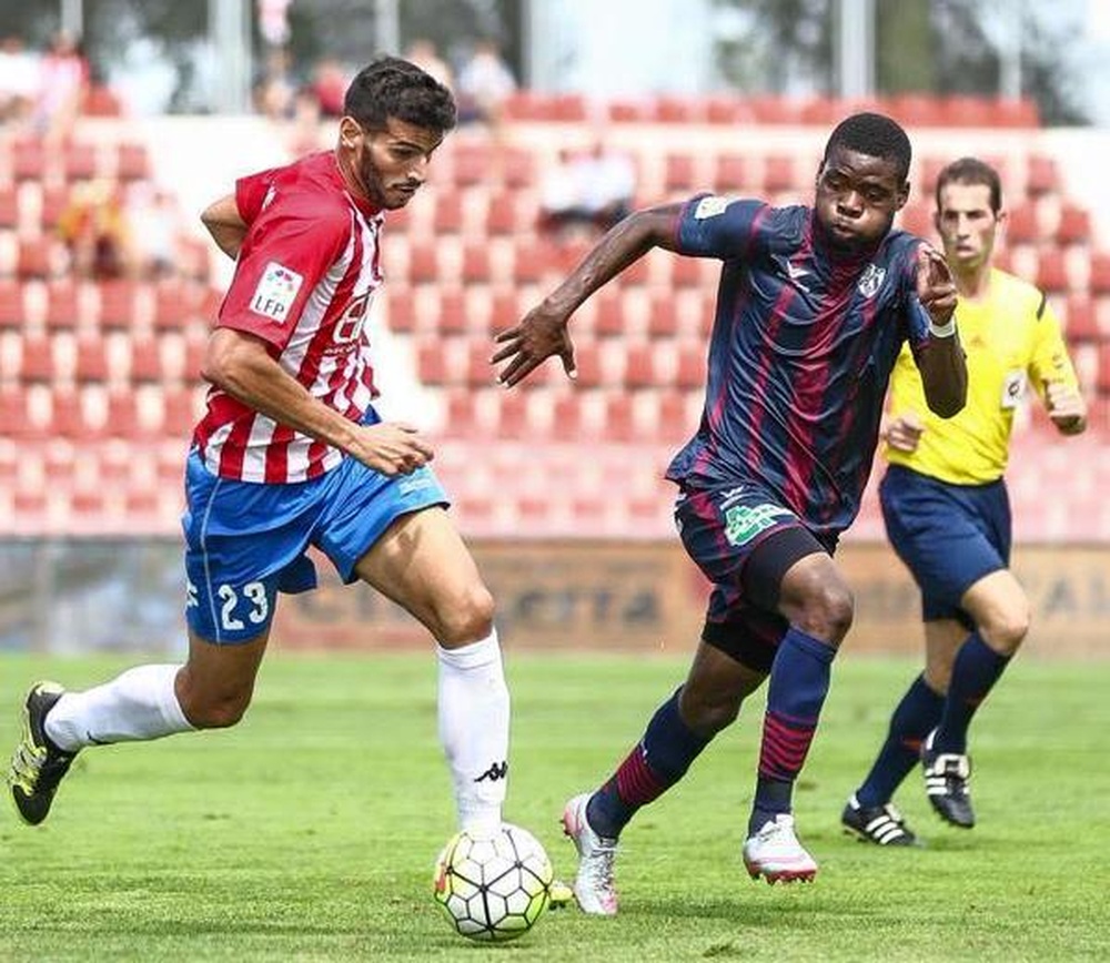 Bambock podría salir del Huesca tras no conseguir el ascenso. Twitter