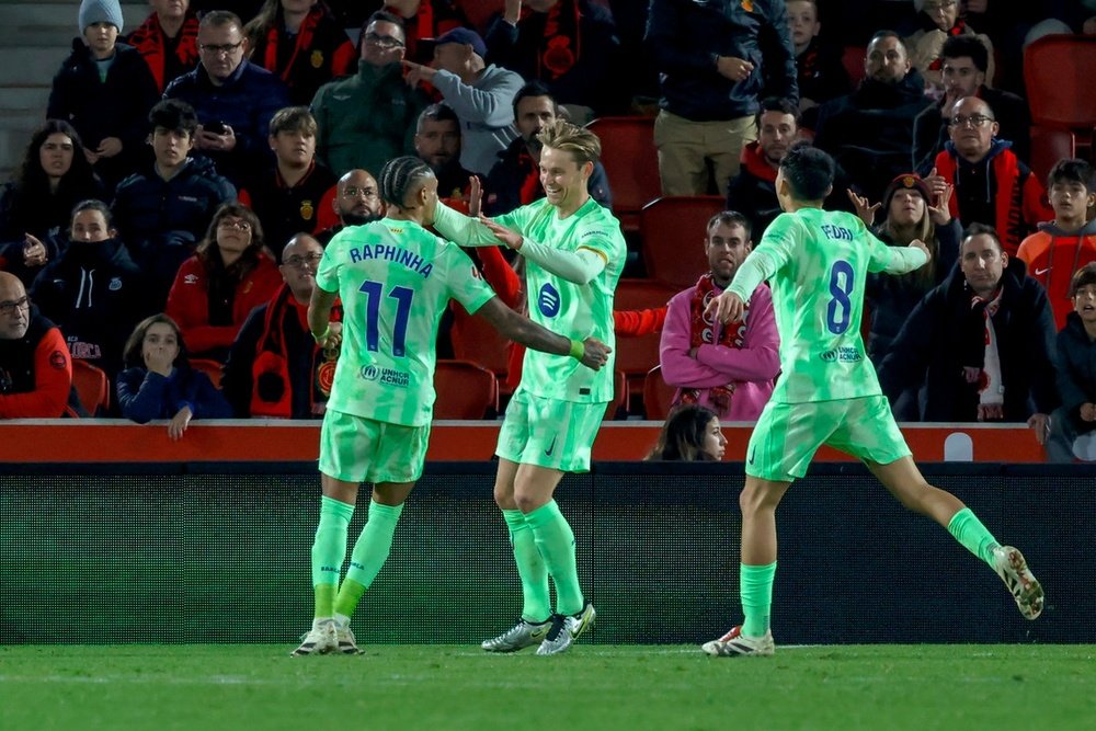 De Jong scored and provided an assist as a substitute against Mallorca. EFE
