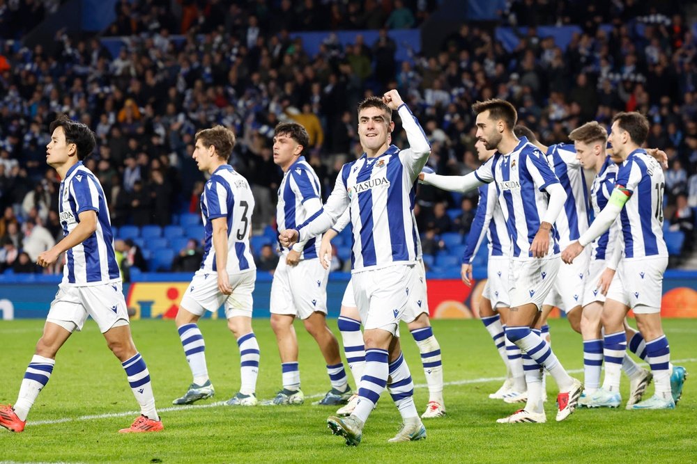 La Real Sociedad venció por 2-0 al Ajax. EFE