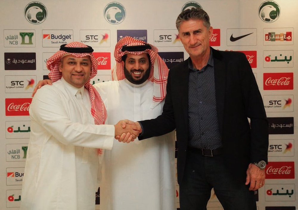 Bauza fue presentado como nuevo seleccionador de Arabia Saudí. Twitter/SaudiFF