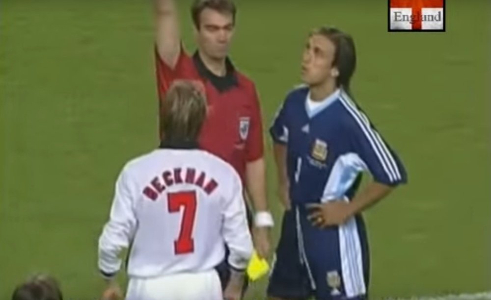 Simeone recuerda cómo vivió la expulsión de Beckham. YouTube
