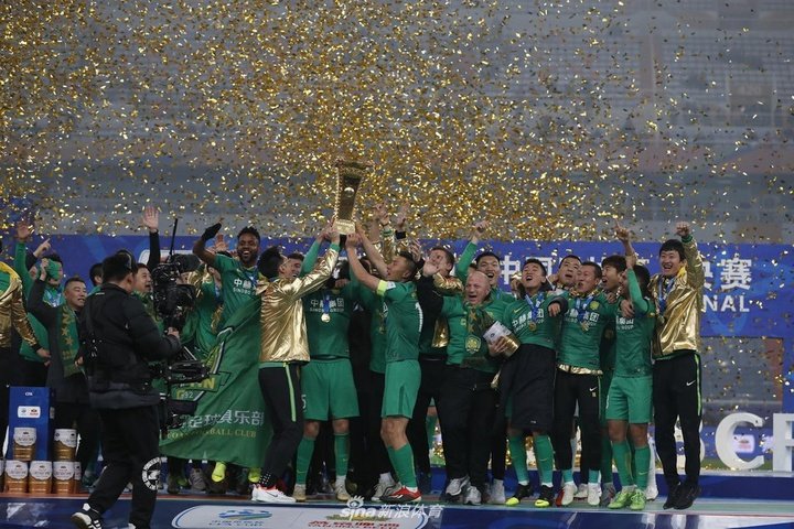 Jonathan Soriano y Viera conquistan la Copa de China
