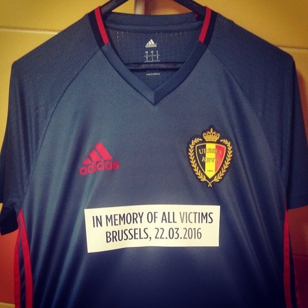 Belgium team mark Brussels attacks