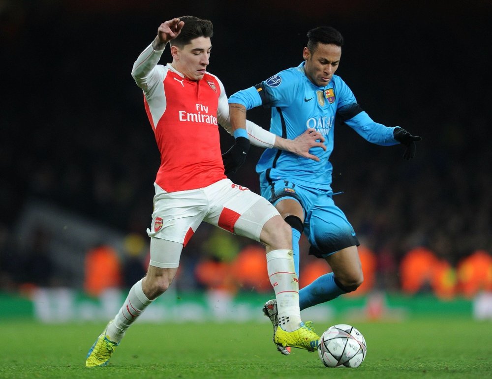 Arsenal full-back Hector Bellerin could be on his way back to Barcelona this summer. Twitter