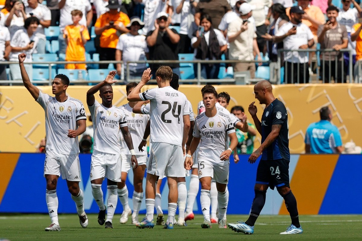 El Madrid respira: Huijsen, solo un partido de sanción. EFE