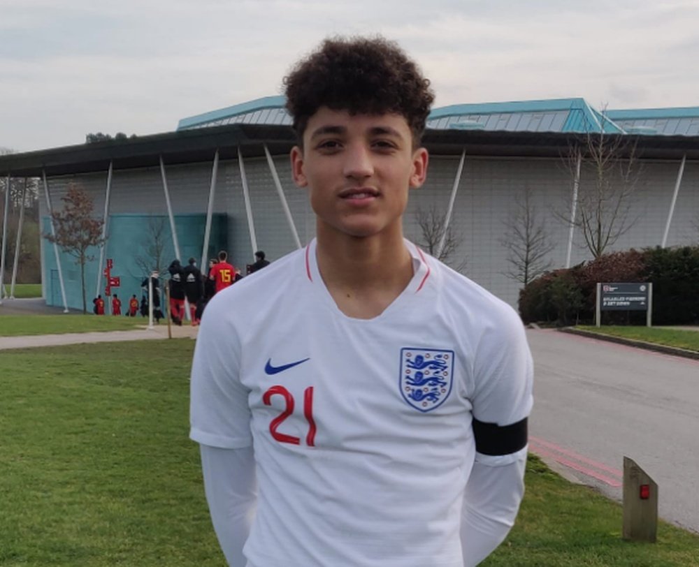 The 15-year-old talent for which Chelsea and Liverpool are battling. exetercityacademy