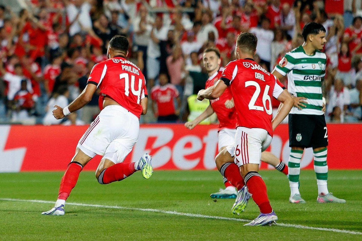 Pavlidis marca e garante o título da Supertaça ao Benfica