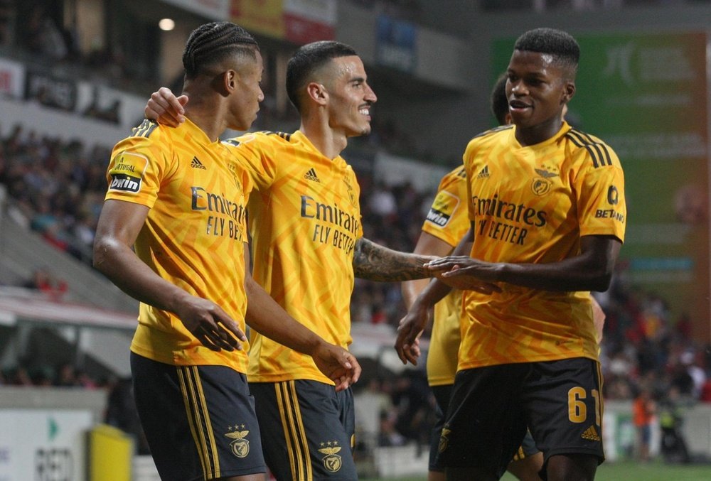 El Benfica le endosó un 0-3 al Marítimo. EFE