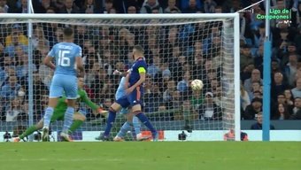 Benzema offers Madrid desire and halves the deficit