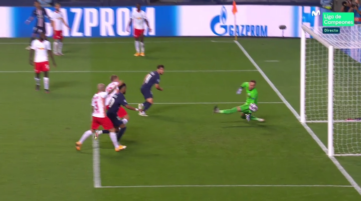 Bernat joins the PSG party with a headed goal!