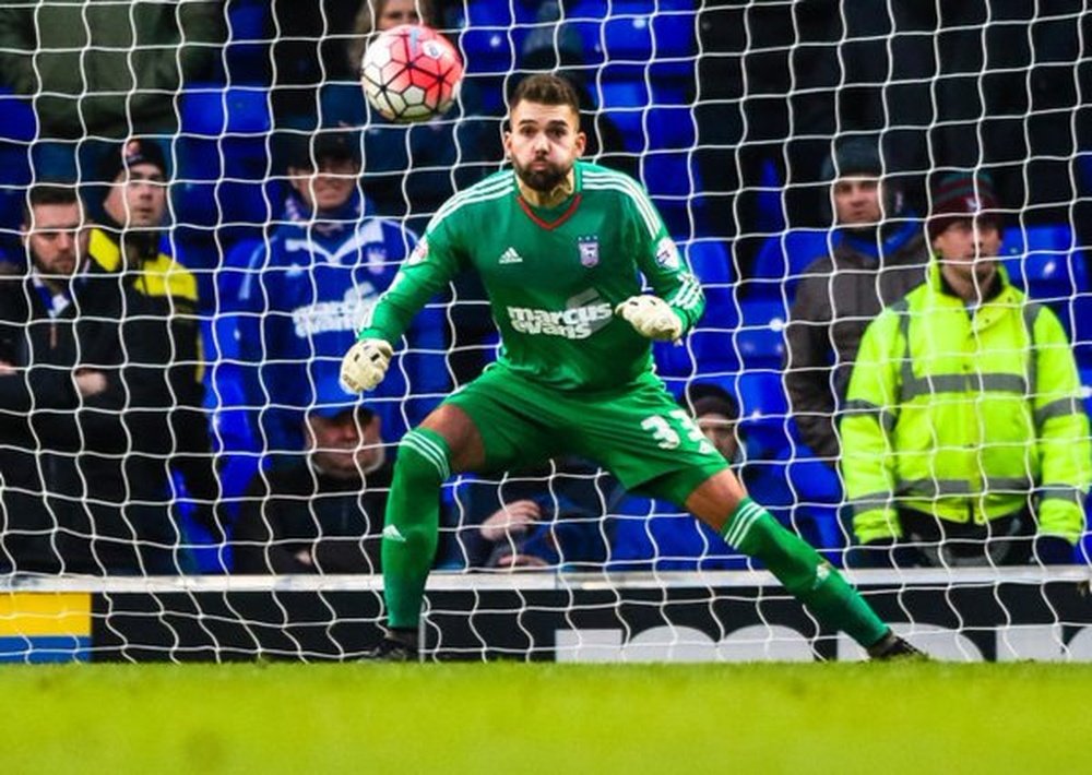 Bialkowski frustrates Canaries. EFE/Archive