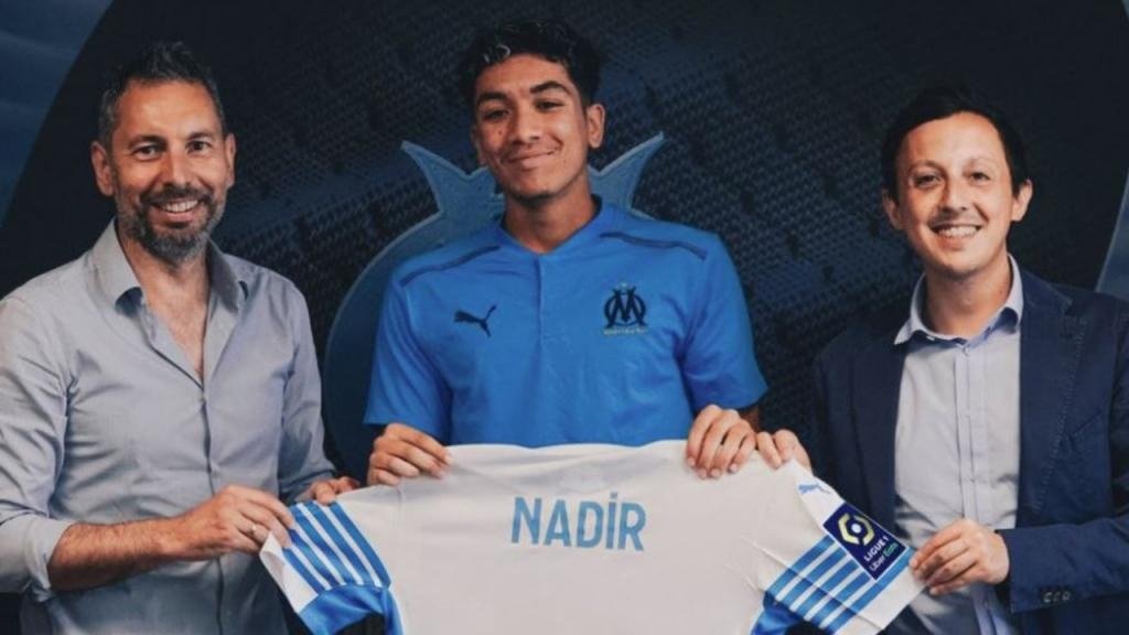 L'OM met la main sur le jeune Bilal Nadir. Captura/Twitter/OM_Officiel
