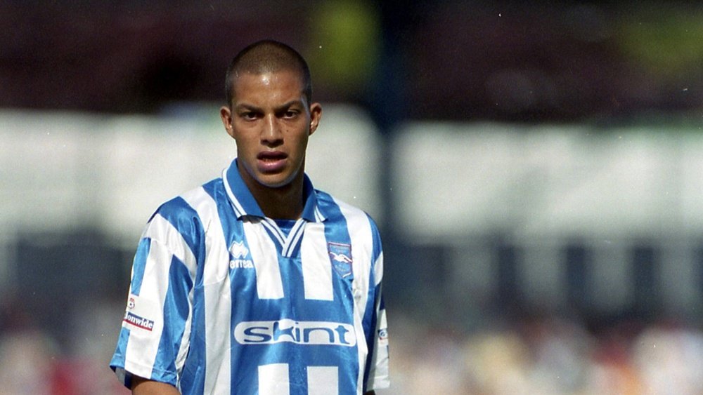 Zamora ha confirmado su retirada del fútbol profesional a los 35 años de edad. Seagulls
