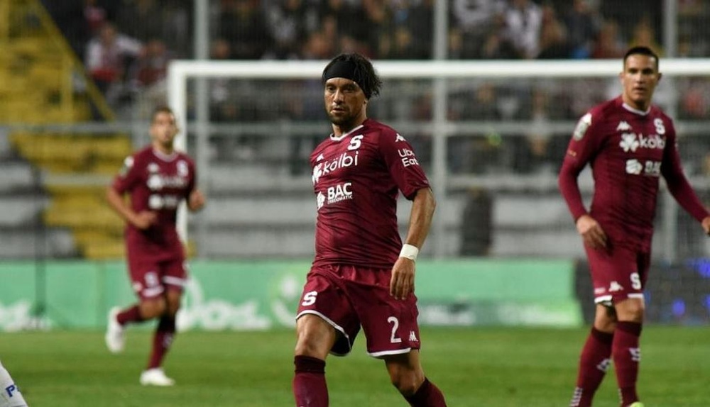 Primer resbalón de Saprissa y San Carlos lo aprovecha. DeportivoSaprissa