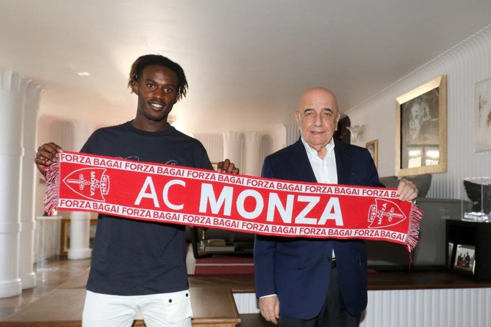 Warren Bondo llega procedente de Francia. ACMonza