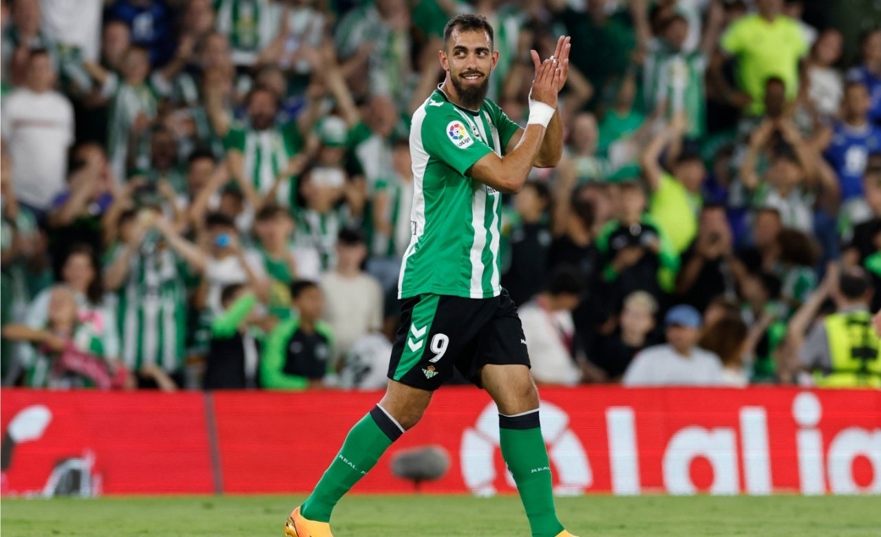 OFFICIAL: Betis striker Borja Iglesias joins Celta on loan