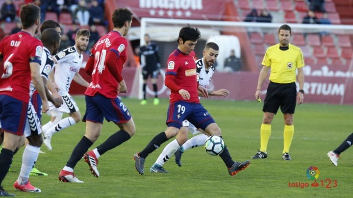 El Albacete sigue sumando a costa de frenar a Osasuna