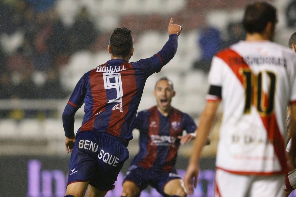 Borja Lázaro celebra un gol ante el Rayo Vallecano. SDHuesca