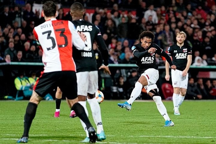 El AZ Alkmaar le pintó la cara al Feyenoord