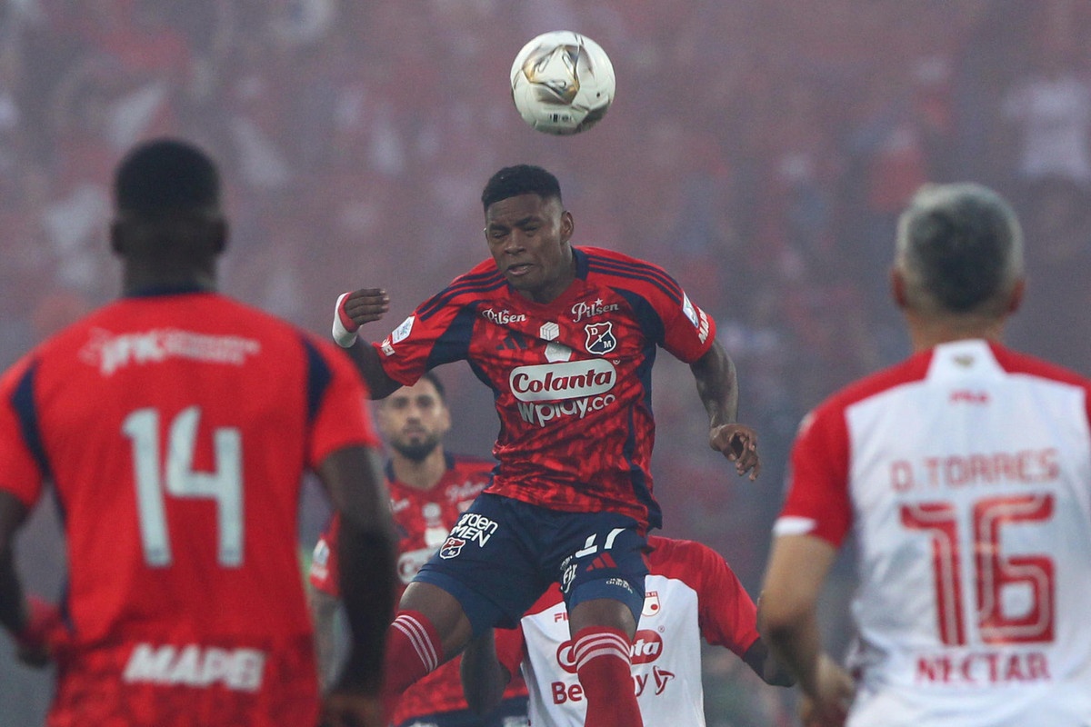 Equilibrar la balanza o hundir al eterno rival