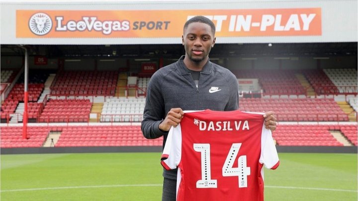 OFFICIAL: Bentford capture Arsenal youngster Dasilva
