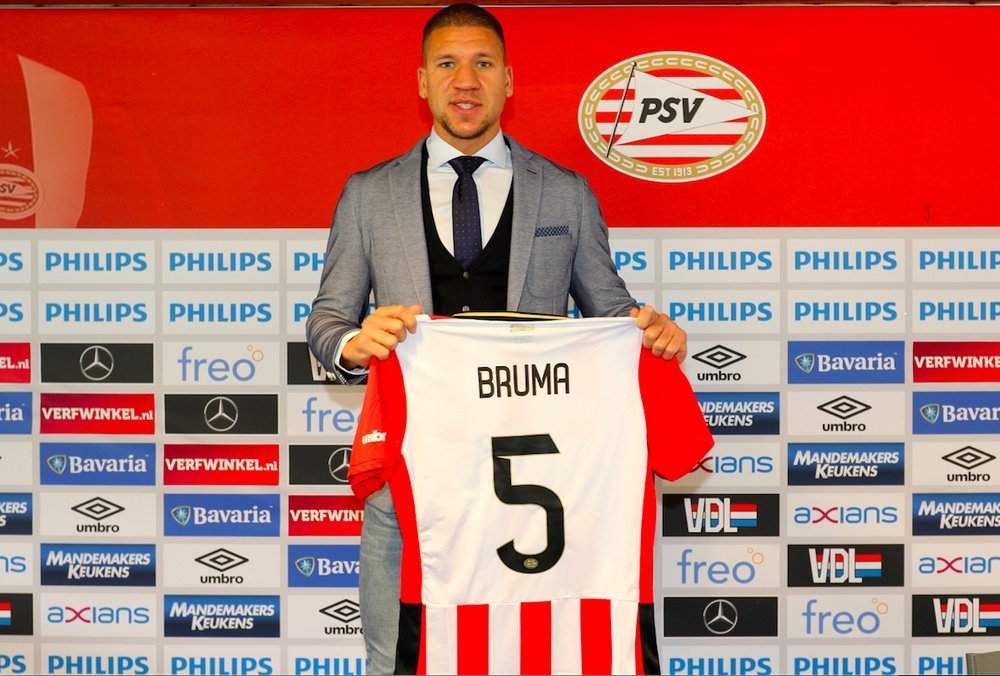 Bruma renueva con el PSV hasta 2018 y asegura su continuidad. Twitter