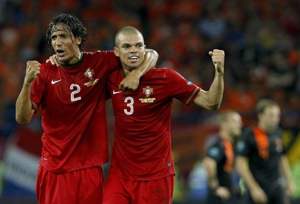 Bruno Alves, junto a Pepe en Portugal. EFE