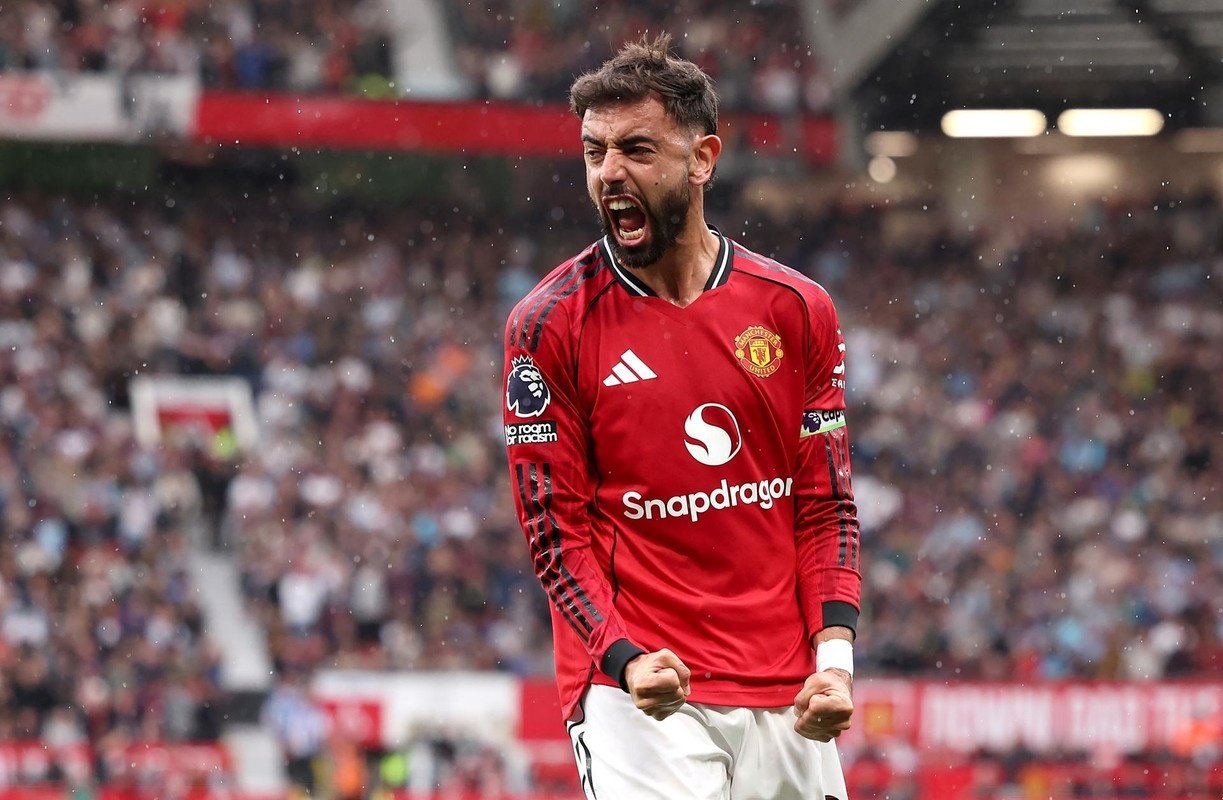 Il Manchester United trova la vittoria al 97' contro il Burnley grazie a un rigore trasformato da Bruno Fernandes, riscattando il rigore fallito contro il Fulham.