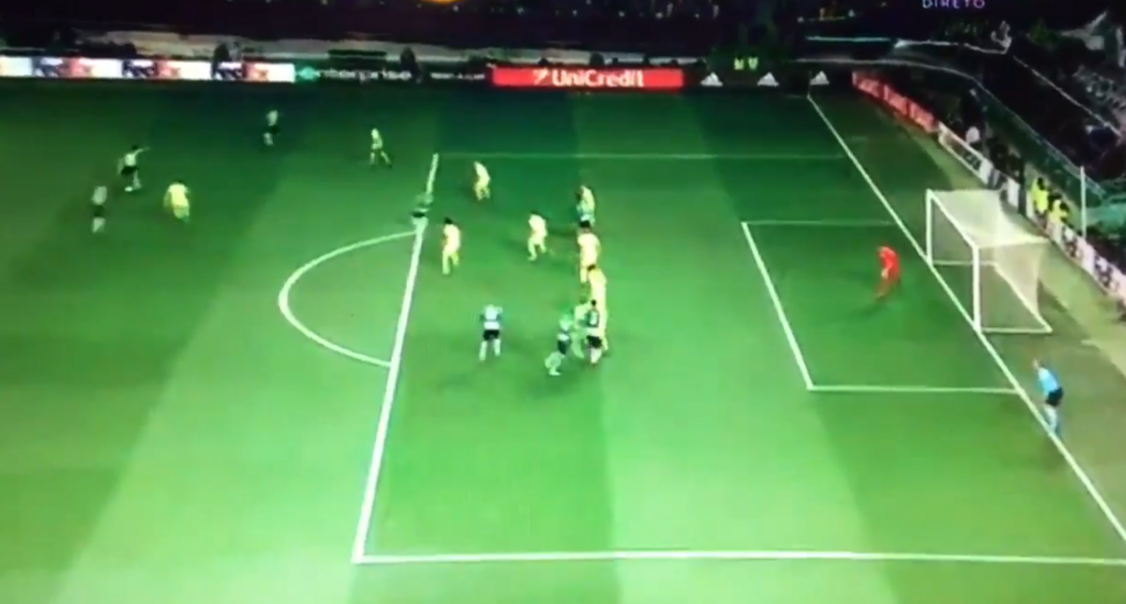 Fernandes missile gives Sporting 2-1 lead