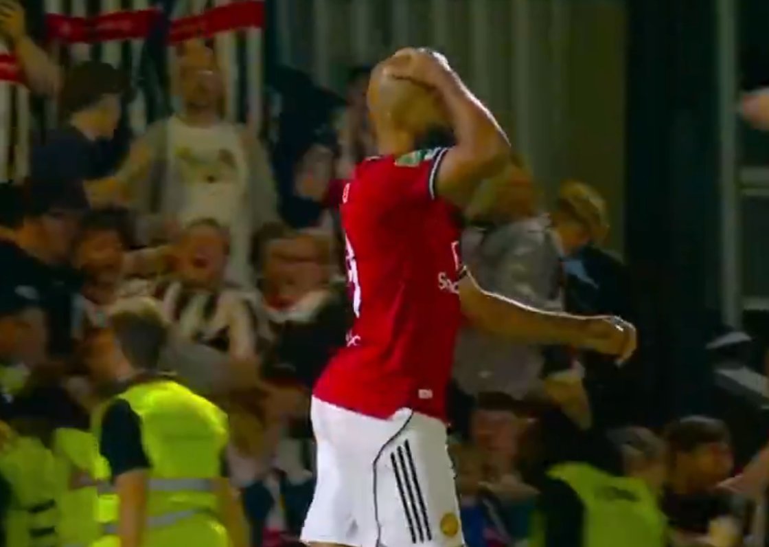 Otro ridículo espantoso para el historial del United