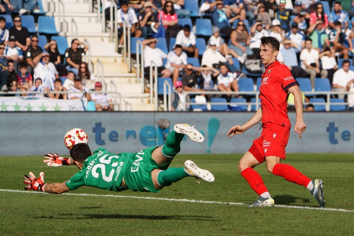 Osasuna saca el billete en media hora