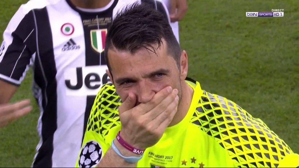 'Gigi' Buffon en larmes. beINSports