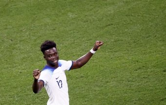 England destroys Iran in their first World Cup match.