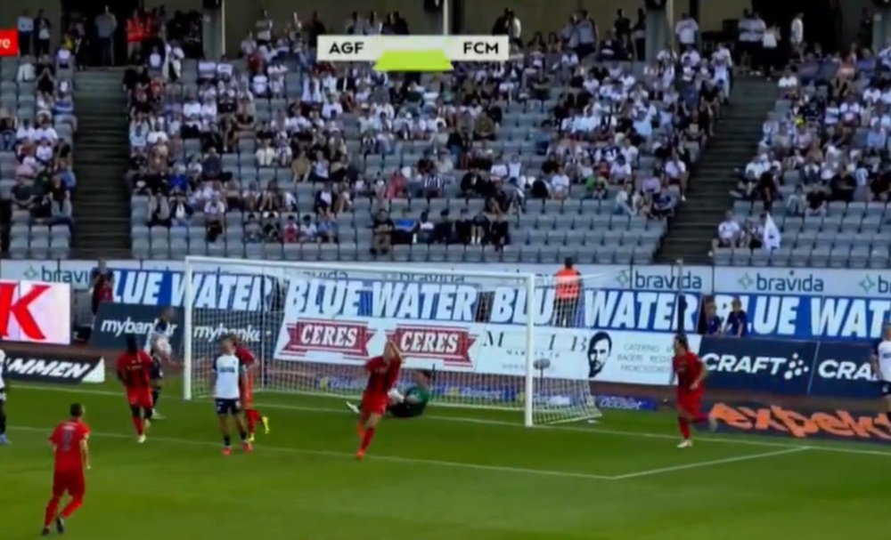 Buksa, de marcar en la Eurocopa a debutar con gol en Dinamarca. Captura/TV2 Sports Denmark