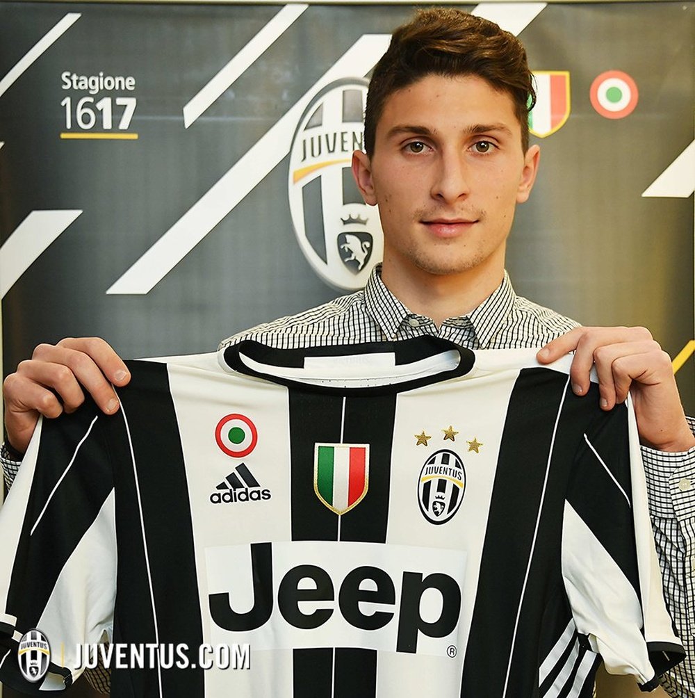 Caldara a signé pour la Juventus. JuventusFC